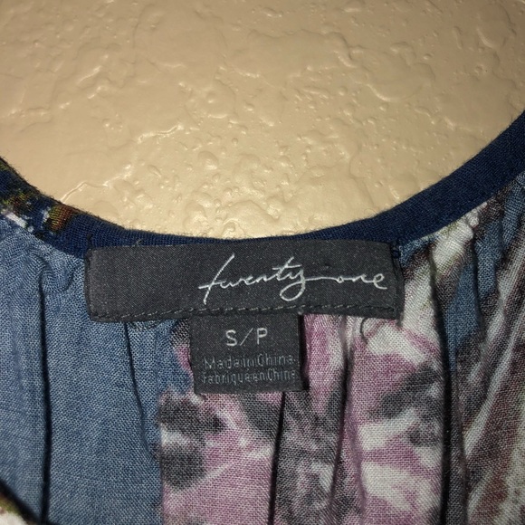 Floral flowy dress - Picture 3 of 3